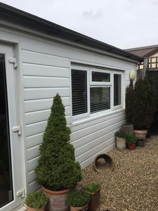 Herb Garden Bungalow Nazeing Exterior foto